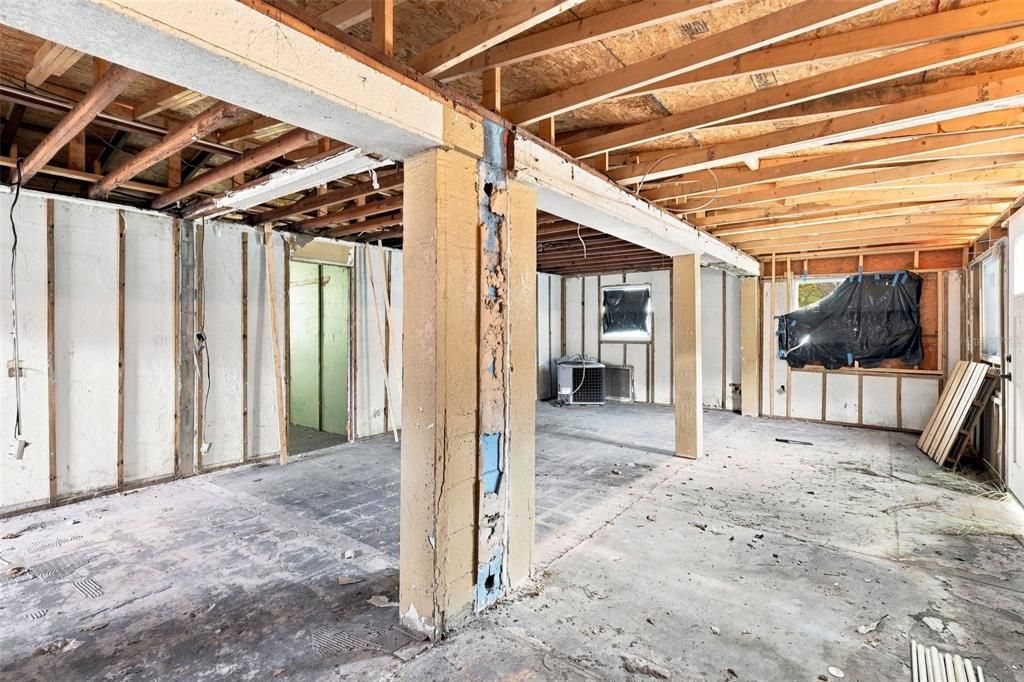 For Sale: $69,900 (3 beds, 1 baths, 934 Square Feet)