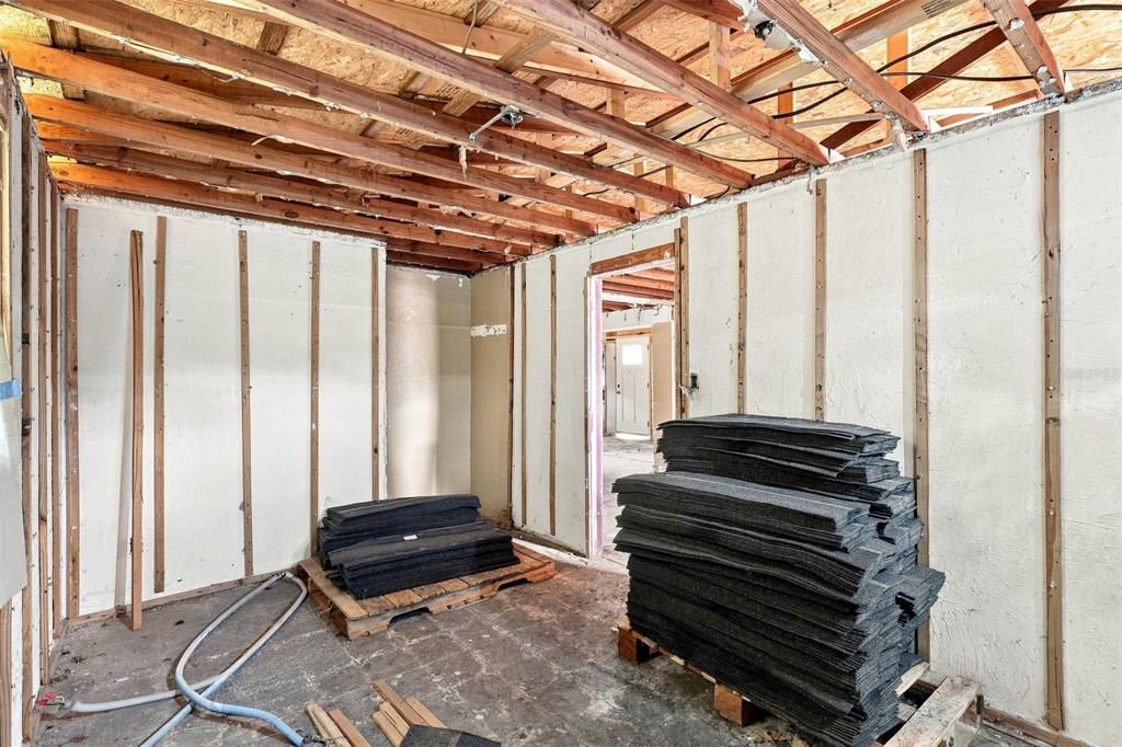 For Sale: $69,900 (3 beds, 1 baths, 934 Square Feet)
