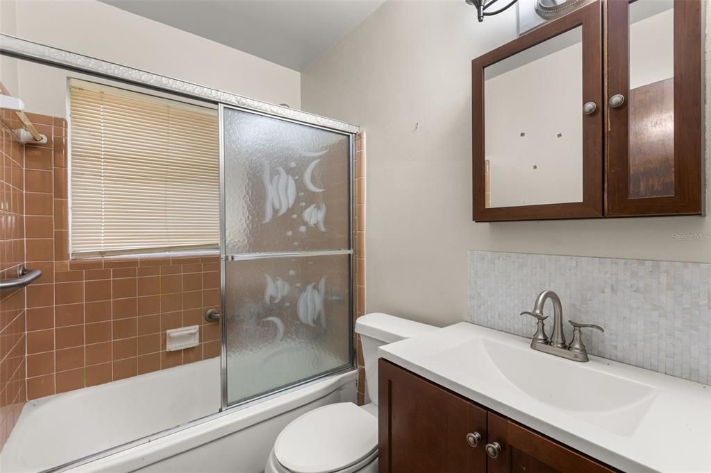 For Sale: $299,000 (3 beds, 1 baths, 1208 Square Feet)