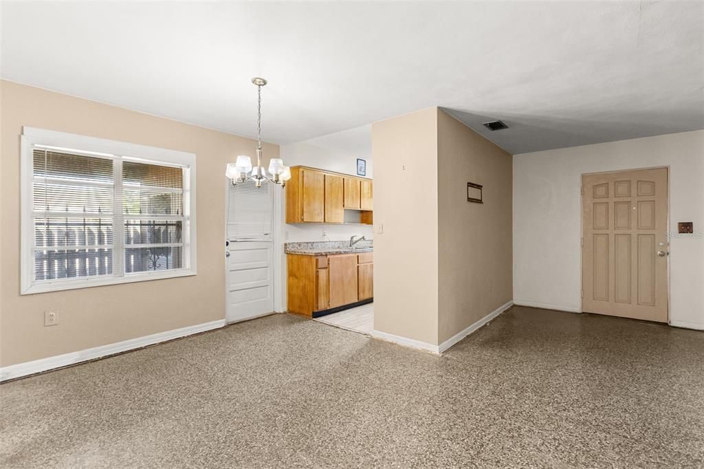 For Sale: $299,000 (3 beds, 1 baths, 1208 Square Feet)