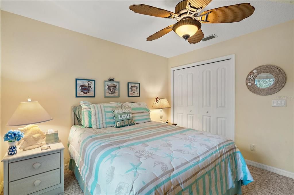 For Sale: $450,000 (3 beds, 2 baths, 1952 Square Feet)