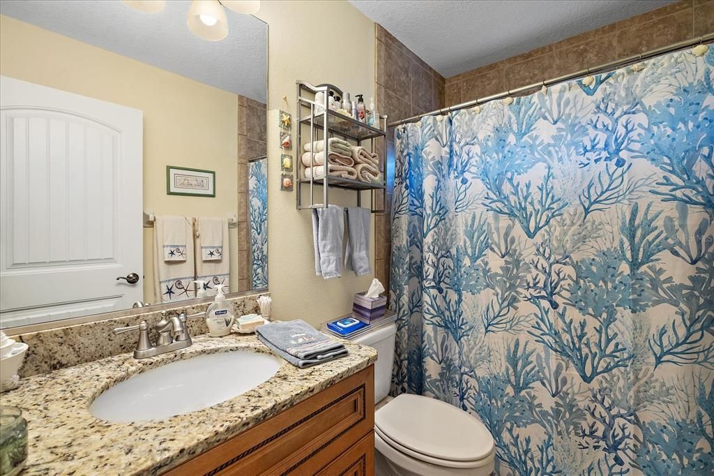 For Sale: $450,000 (3 beds, 2 baths, 1952 Square Feet)