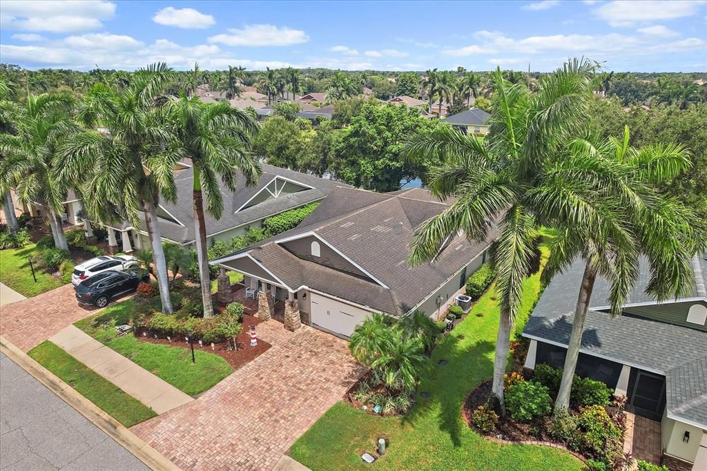For Sale: $450,000 (3 beds, 2 baths, 1952 Square Feet)
