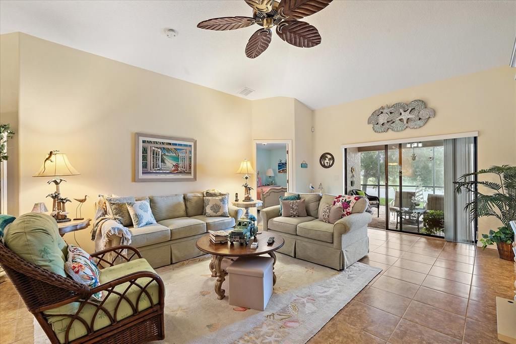 For Sale: $450,000 (3 beds, 2 baths, 1952 Square Feet)