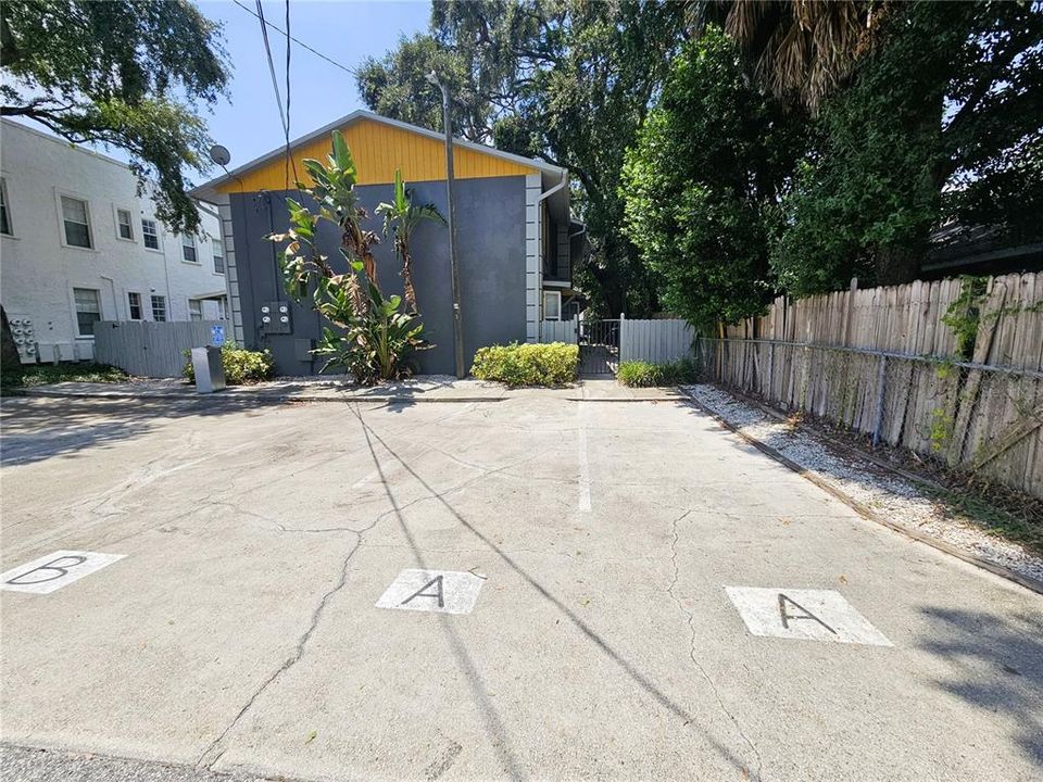 For Rent: $3,000 (2 beds, 2 baths, 1200 Square Feet)