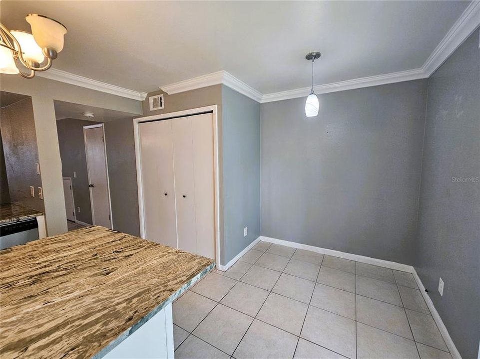 For Rent: $3,000 (2 beds, 2 baths, 1200 Square Feet)