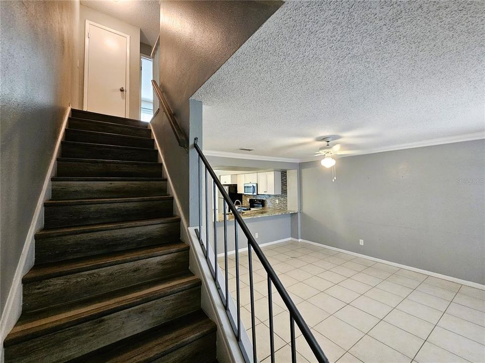 For Rent: $3,000 (2 beds, 2 baths, 1200 Square Feet)