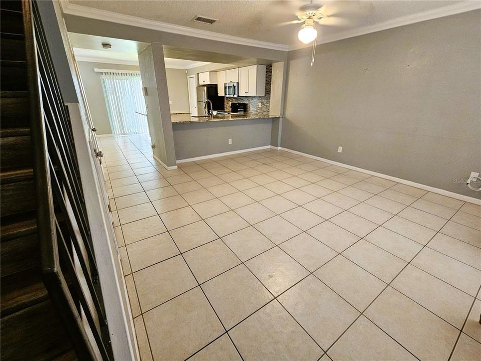 For Rent: $3,000 (2 beds, 2 baths, 1200 Square Feet)