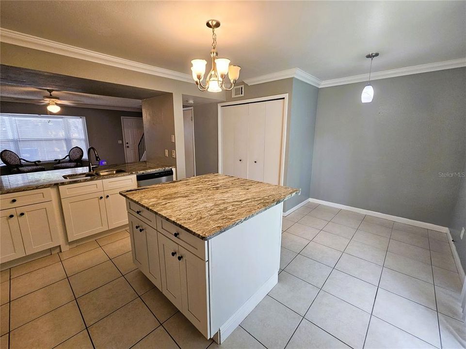 For Rent: $3,000 (2 beds, 2 baths, 1200 Square Feet)