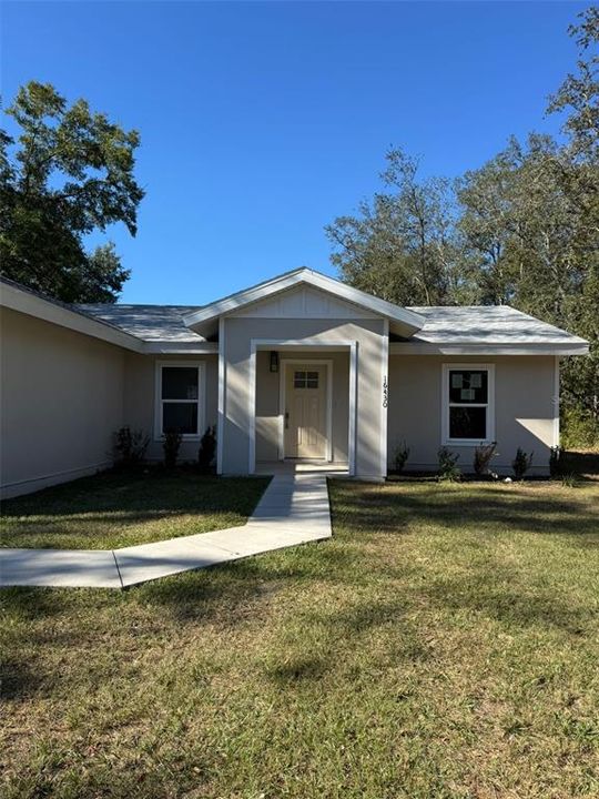 For Rent: $2,200 (3 beds, 2 baths, 1393 Square Feet)