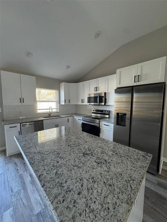For Rent: $2,200 (3 beds, 2 baths, 1393 Square Feet)
