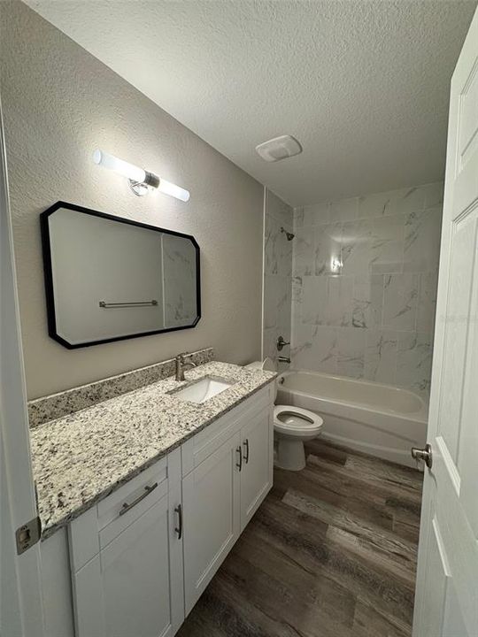 For Rent: $2,200 (3 beds, 2 baths, 1393 Square Feet)