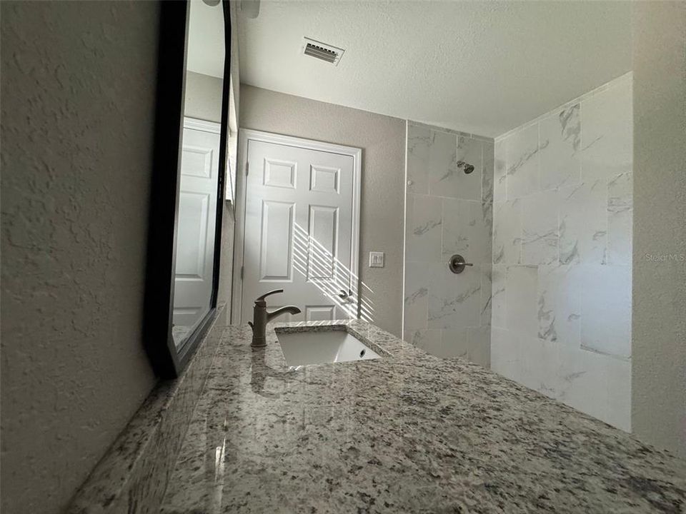 For Rent: $2,200 (3 beds, 2 baths, 1393 Square Feet)
