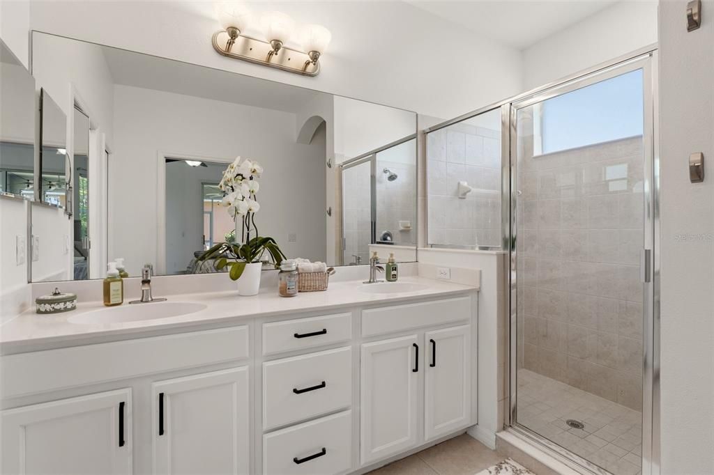 For Sale: $339,900 (3 beds, 2 baths, 1925 Square Feet)