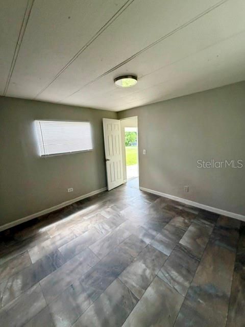 For Sale: $125,000 (2 beds, 1 baths, 672 Square Feet)