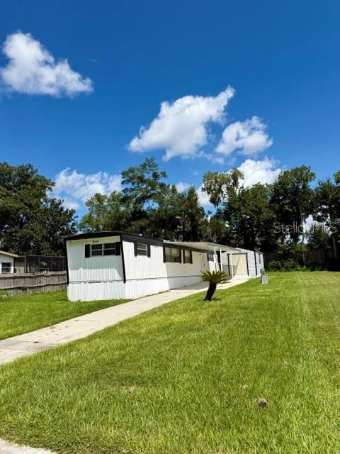 For Sale: $125,000 (2 beds, 1 baths, 672 Square Feet)