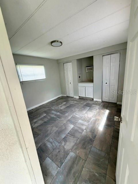 For Sale: $125,000 (2 beds, 1 baths, 672 Square Feet)