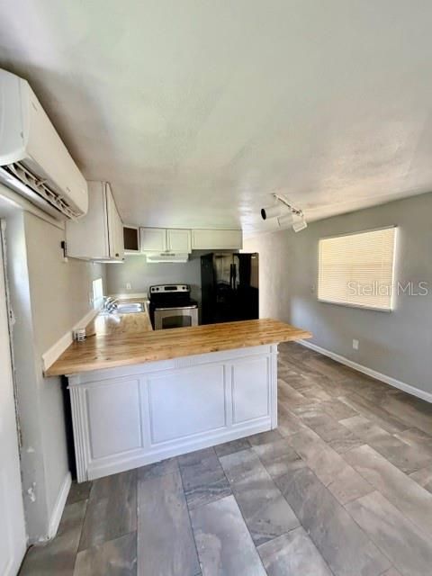 For Sale: $125,000 (2 beds, 1 baths, 672 Square Feet)