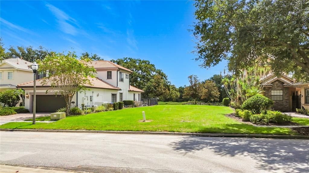 En Venta: $399,900 (0.16 acres)