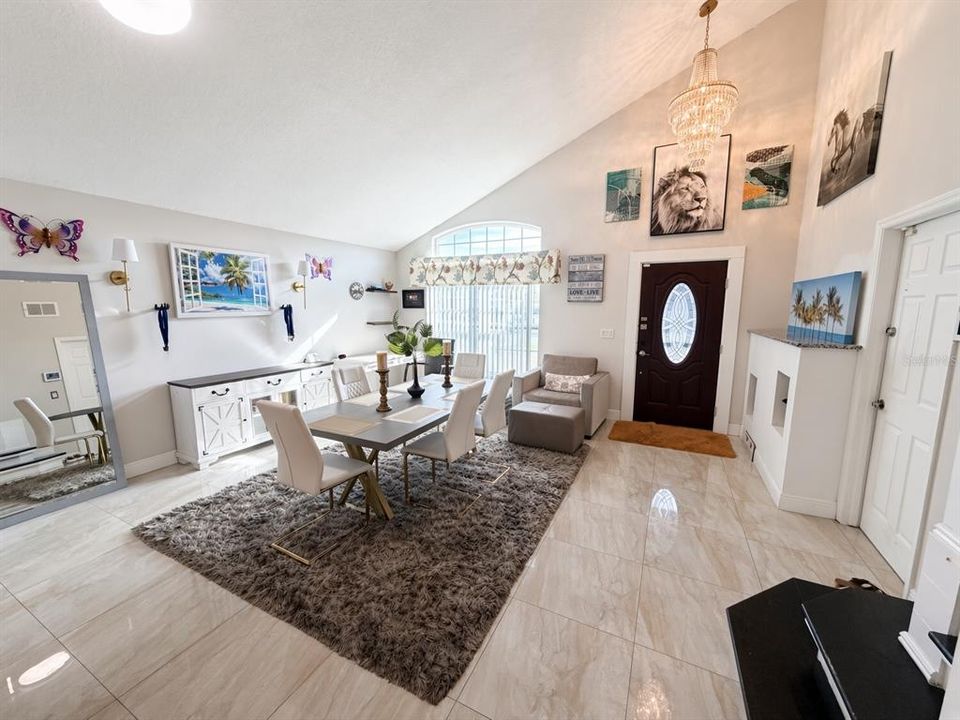 En Venta: $450,000 (4 camas, 2 baños, 2485 Pies cuadrados)