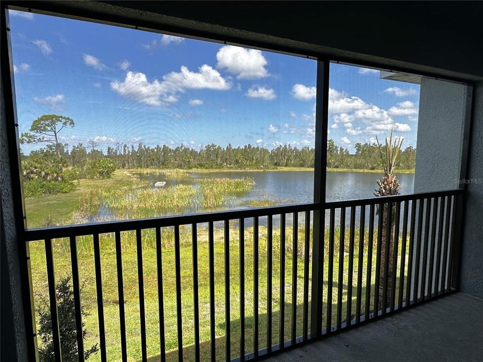 For Sale: $269,900 (2 beds, 2 baths, 1438 Square Feet)