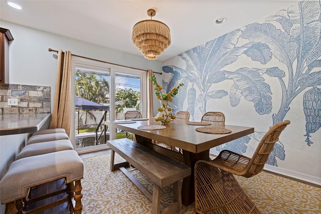 En Venta: $729,000 (4 camas, 3 baños, 2467 Pies cuadrados)