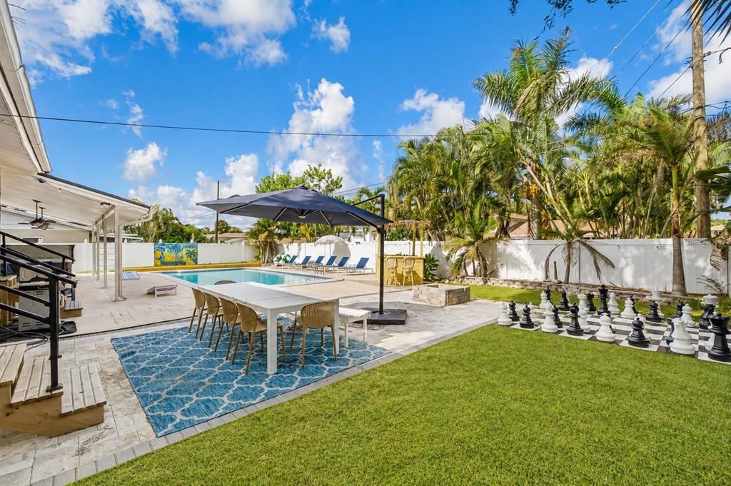 En Venta: $729,000 (4 camas, 3 baños, 2467 Pies cuadrados)