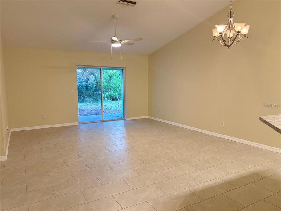 En Venta: $425,000 (6 camas, 0 baños, 2477 Pies cuadrados)