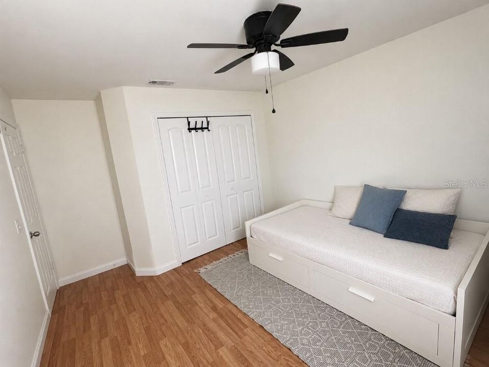 For Sale: $349,999 (3 beds, 2 baths, 1550 Square Feet)