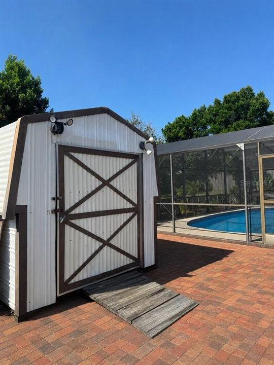 For Sale: $349,999 (3 beds, 2 baths, 1550 Square Feet)