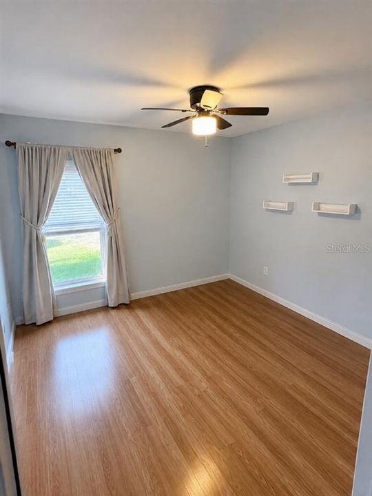 For Sale: $349,999 (3 beds, 2 baths, 1550 Square Feet)