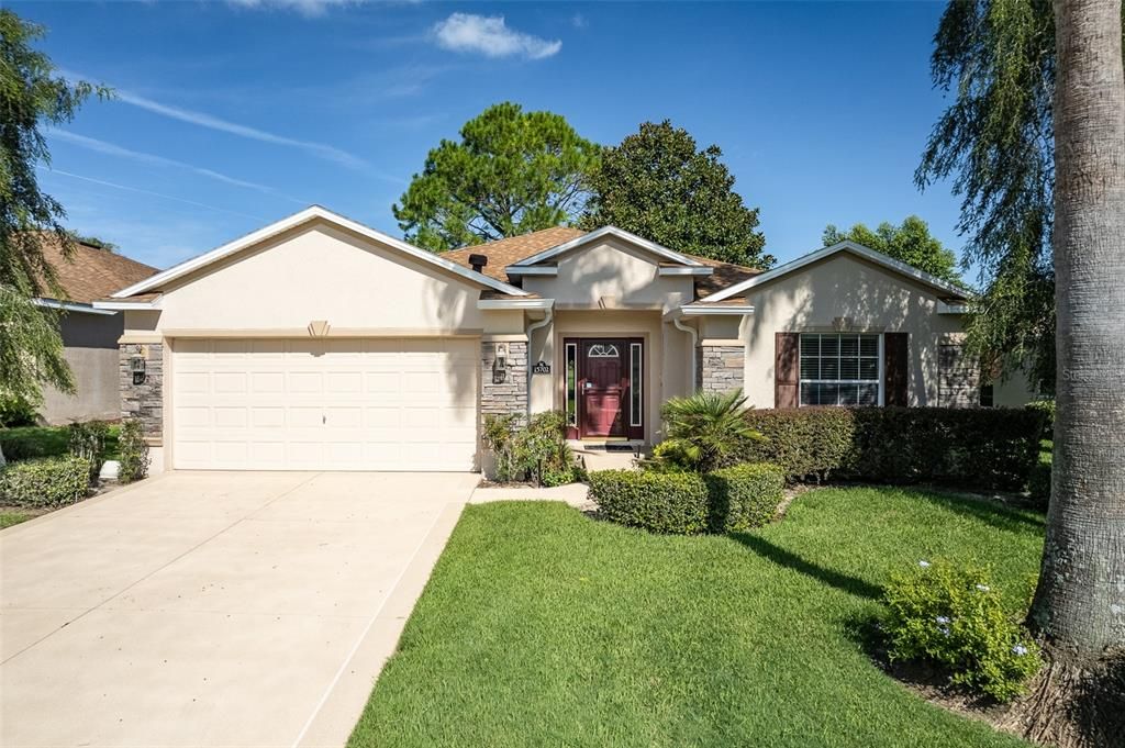 For Sale: $279,000 (3 beds, 2 baths, 1647 Square Feet)