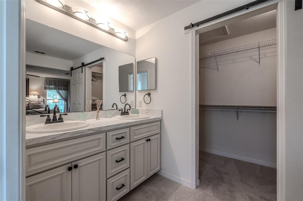 For Sale: $279,000 (3 beds, 2 baths, 1647 Square Feet)