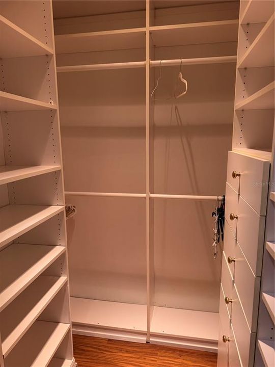 В аренду: $3,295 (3 спален, 2 ванн, 2517 Квадратных фут)