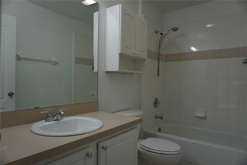 For Rent: $2,000 (3 beds, 2 baths, 1649 Square Feet)