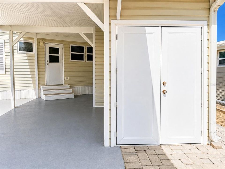 For Sale: $179,000 (2 beds, 1 baths, 920 Square Feet)