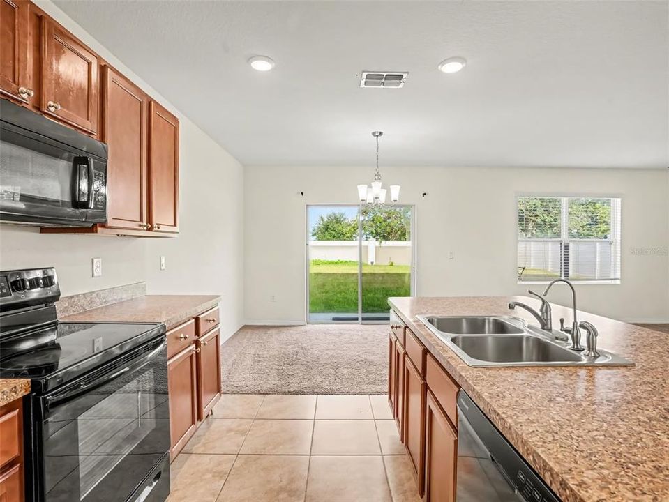 For Sale: $345,000 (5 beds, 3 baths, 2657 Square Feet)