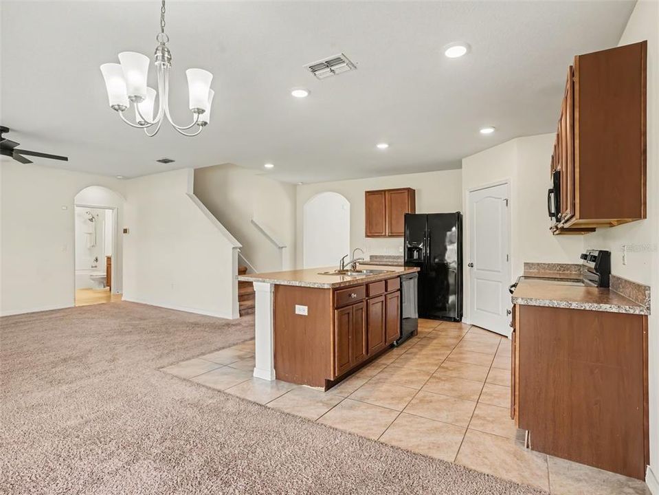For Sale: $345,000 (5 beds, 3 baths, 2657 Square Feet)