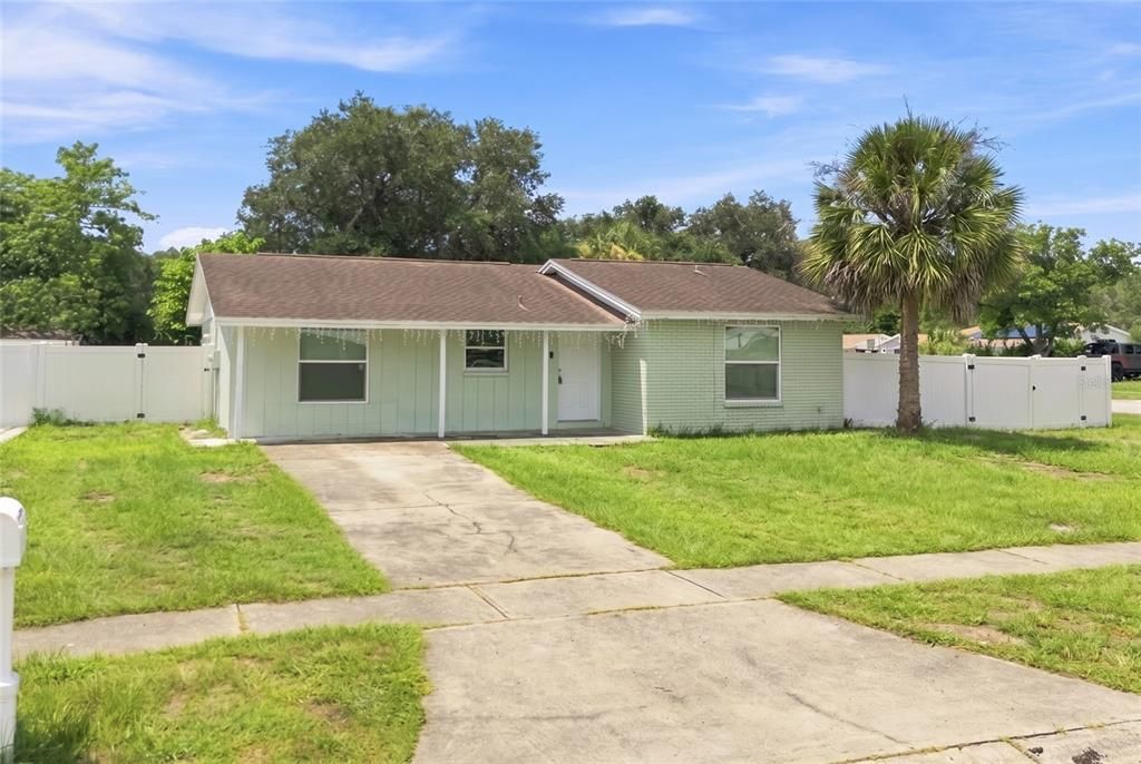 For Sale: $430,000 (3 beds, 2 baths, 1080 Square Feet)