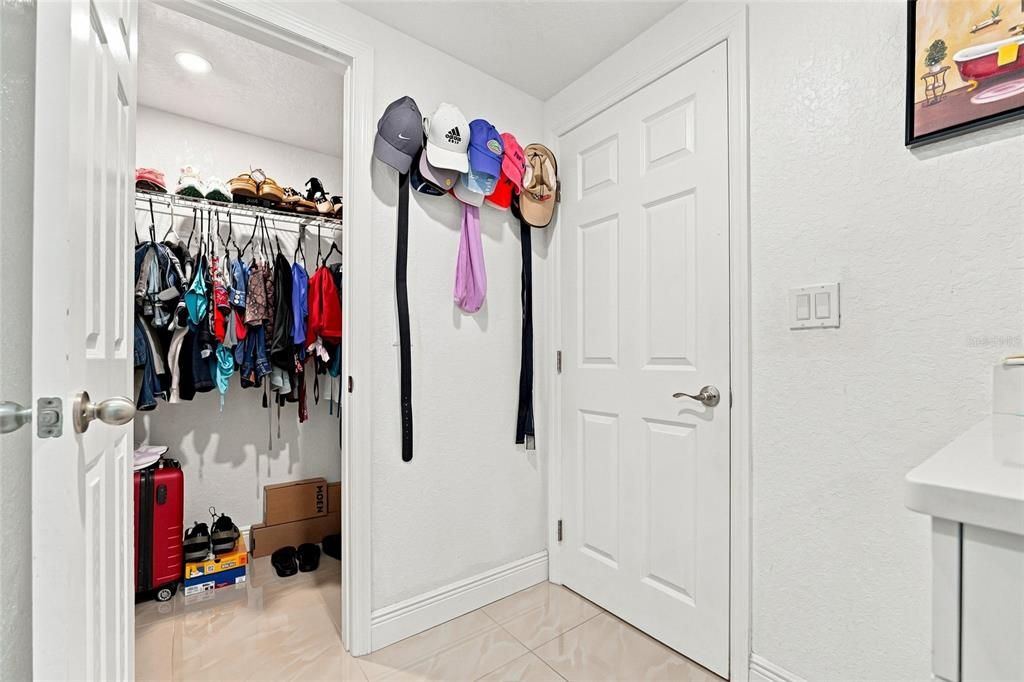 For Sale: $430,000 (3 beds, 2 baths, 1080 Square Feet)