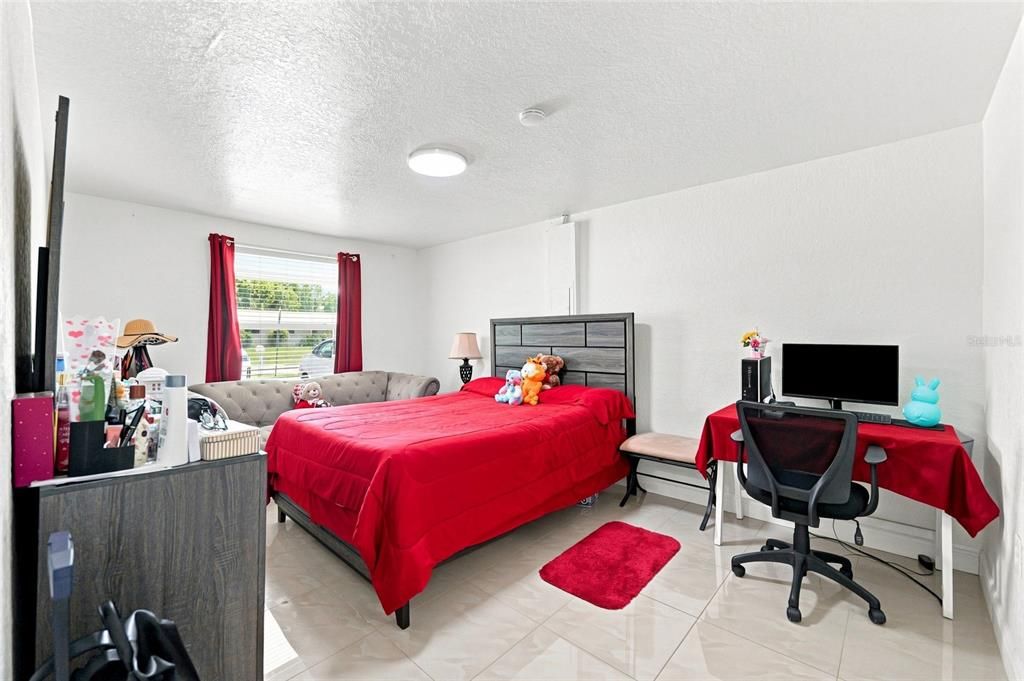 For Sale: $430,000 (3 beds, 2 baths, 1080 Square Feet)