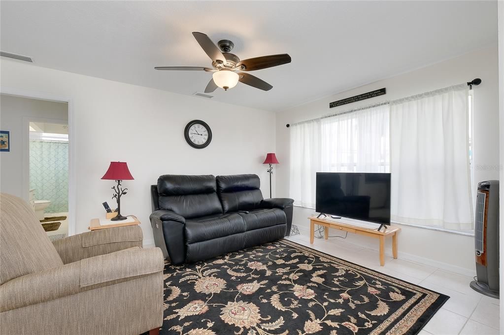For Sale: $389,000 (3 beds, 2 baths, 1604 Square Feet)