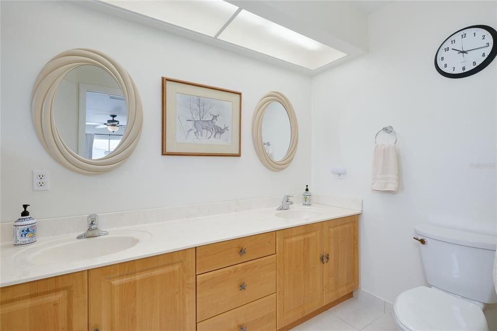 For Sale: $389,000 (3 beds, 2 baths, 1604 Square Feet)