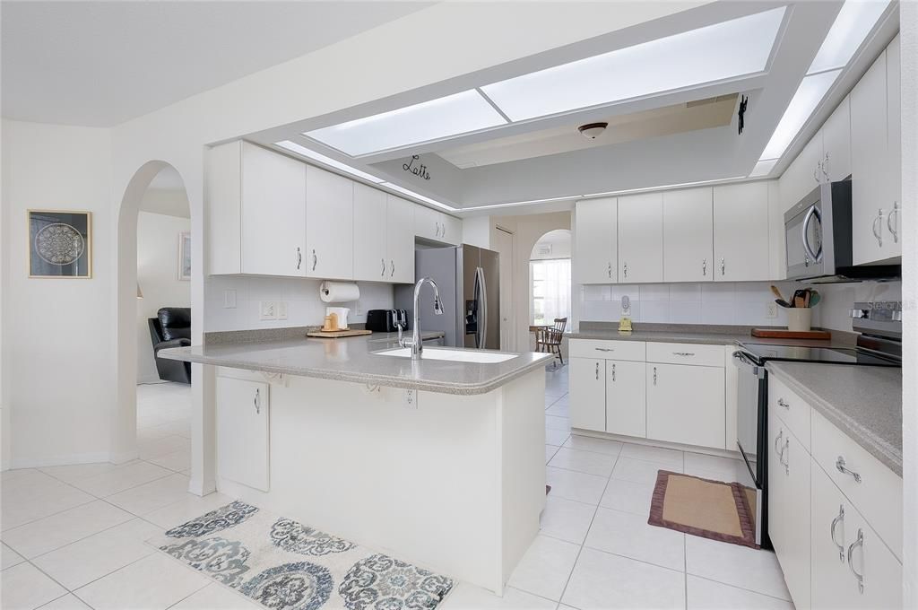 For Sale: $389,000 (3 beds, 2 baths, 1604 Square Feet)
