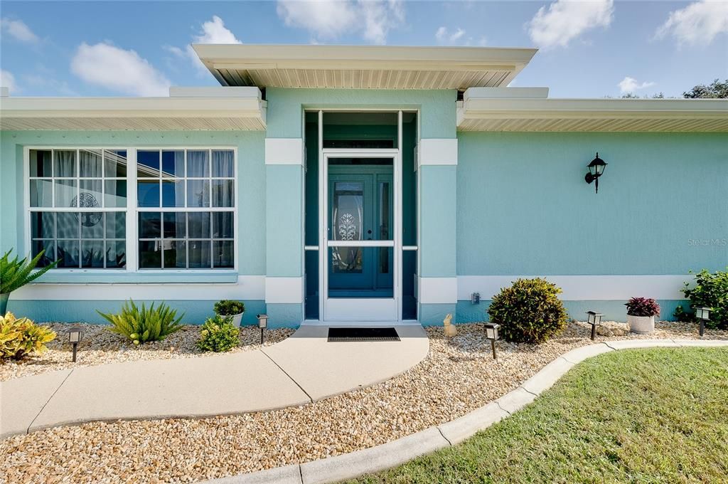 For Sale: $389,000 (3 beds, 2 baths, 1604 Square Feet)