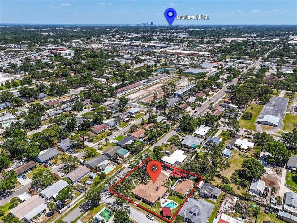 En Venta: $1,169,000 (3 camas, 3 baños, 3755 Pies cuadrados)