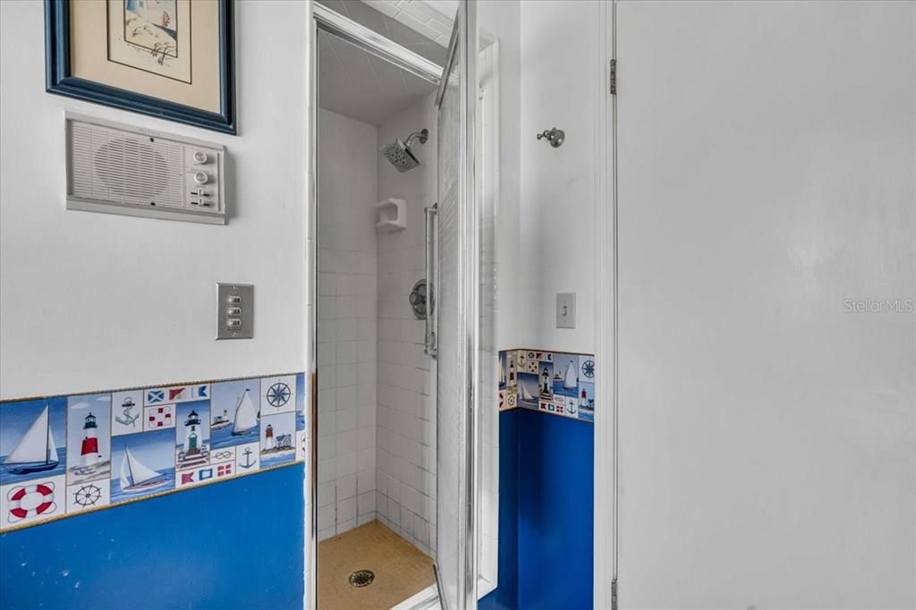 En Venta: $1,169,000 (3 camas, 3 baños, 3755 Pies cuadrados)