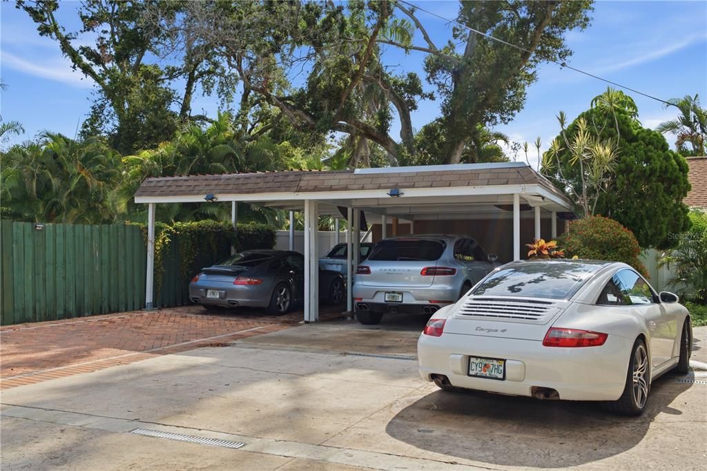 En Venta: $1,169,000 (3 camas, 3 baños, 3755 Pies cuadrados)