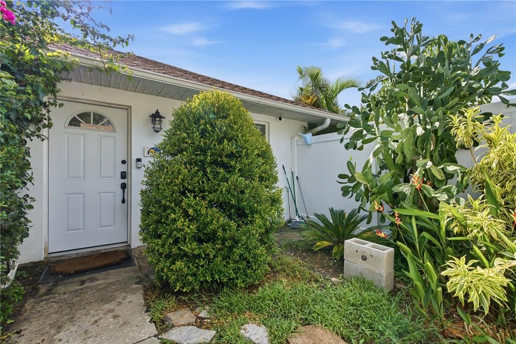 En Venta: $1,169,000 (3 camas, 3 baños, 3755 Pies cuadrados)