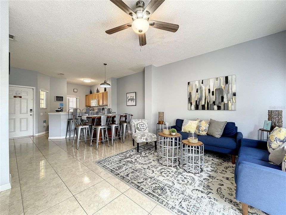 En Venta: $269,900 (3 camas, 2 baños, 1286 Pies cuadrados)